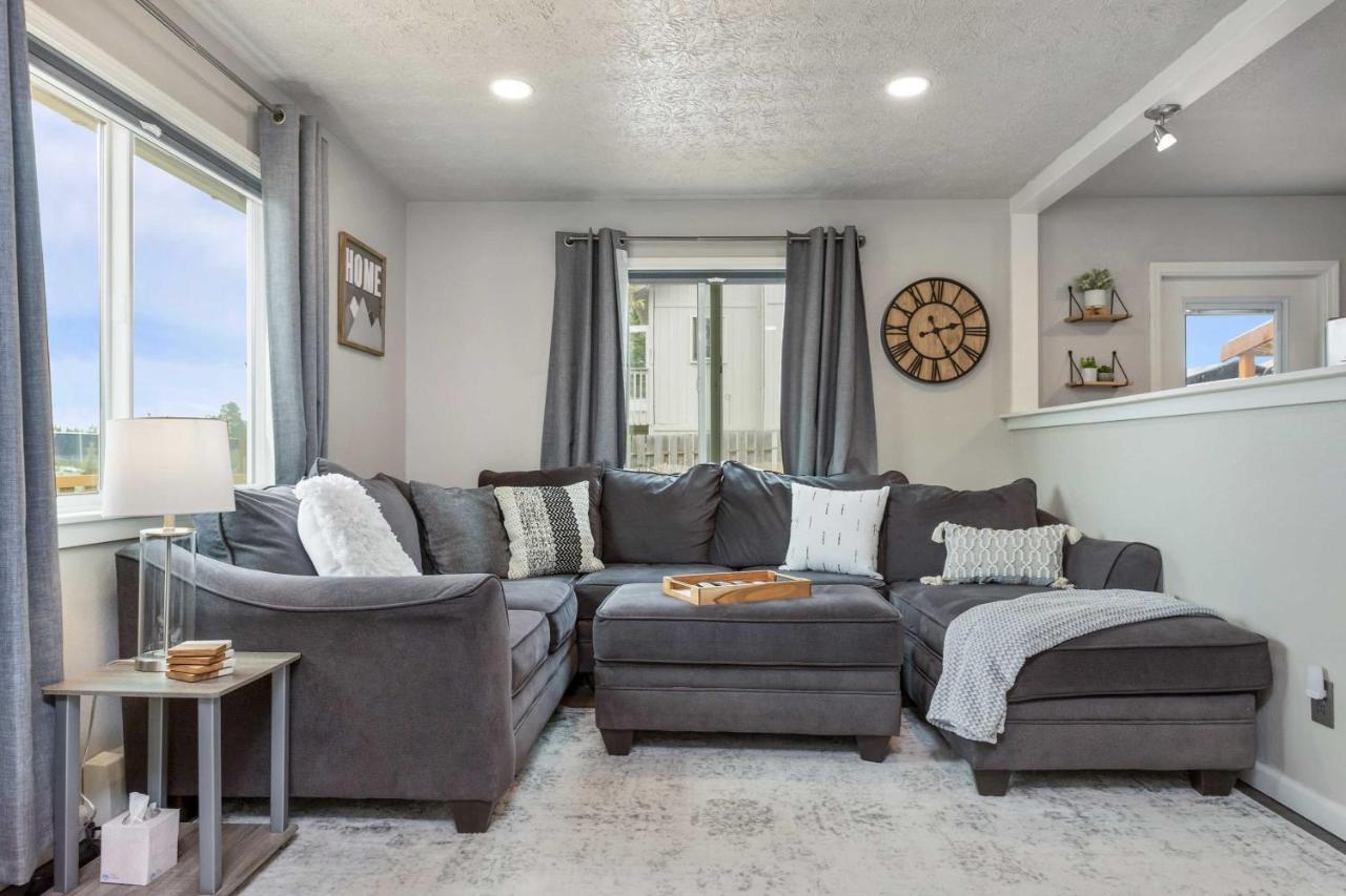 Updated Townhome Near Airport And Shopping! Anchorage Ngoại thất bức ảnh